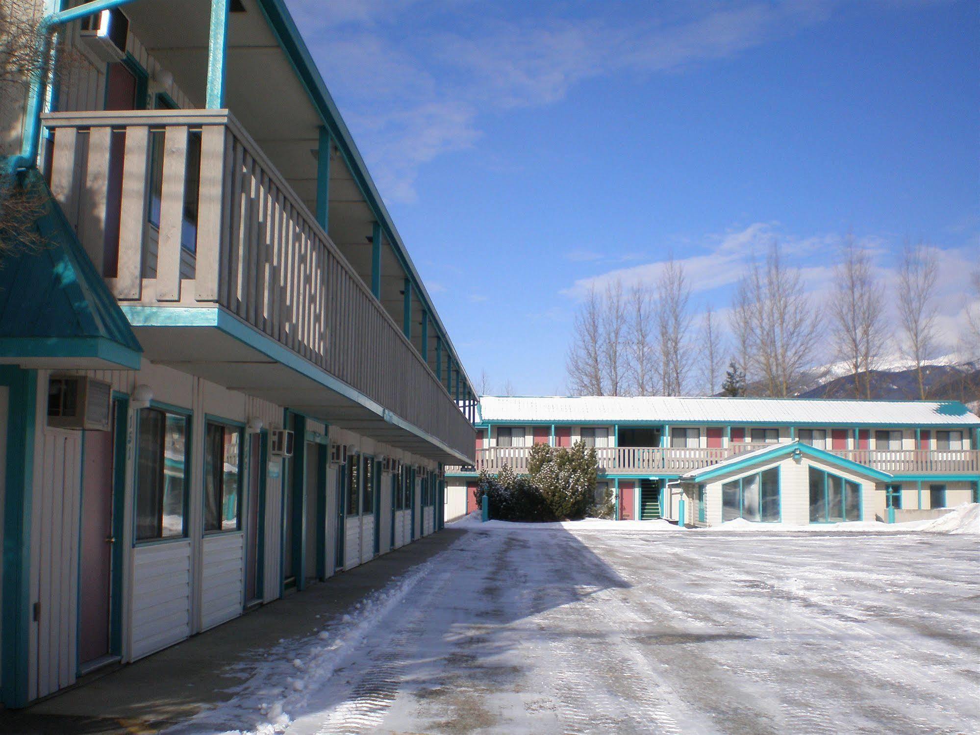 Alpine Inn Valemount Exterior foto